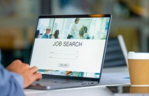 LinkedIn se Deslinda y Aclara Que la IA no Tiene Nada que Ver con la Caída de la Contratación en General LinkedIn Aclara Que la IA No Explica la Caída de la Contratación