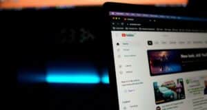 Google Prueba en YouTube un Feed con IA que Sustituye al Algoritmo Clásico