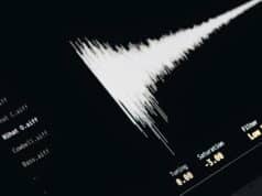 Pones Música o un Podcast de Fondo y tu agente IA empieza a Obedecer Instrucciones que Jamás Escuchaste Pones Música o un Podcast de Fondo y tu agente IA empieza a Obedecer Instrucciones que Jamás Escuchaste