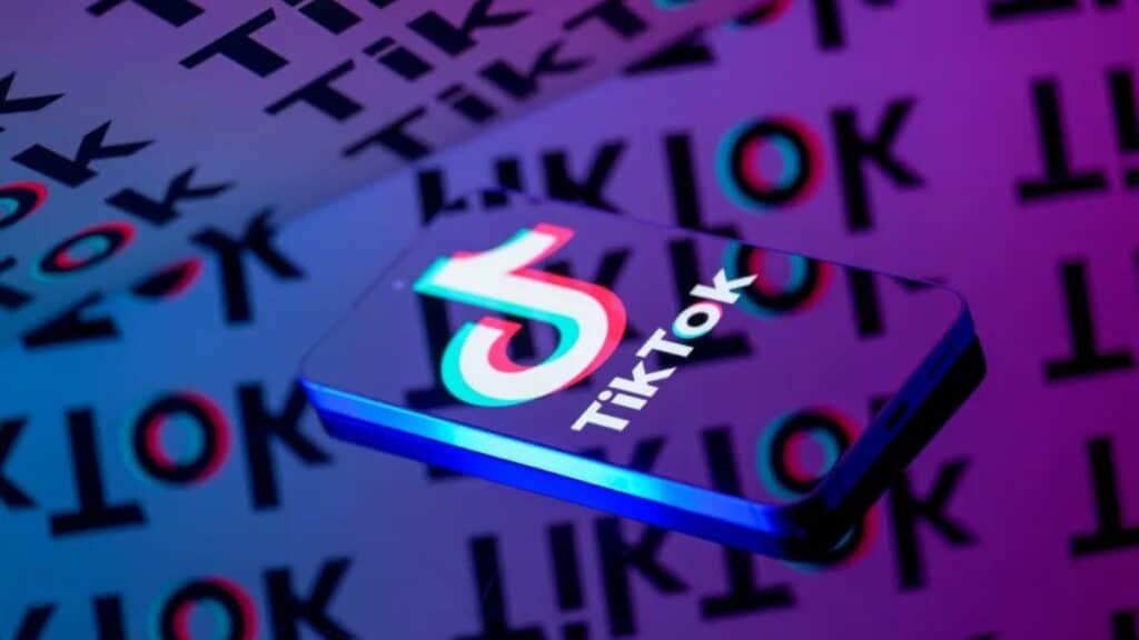 UMG Presiona y TikTok Cede: Así es el Nuevo Pacto Contra la Música con IA