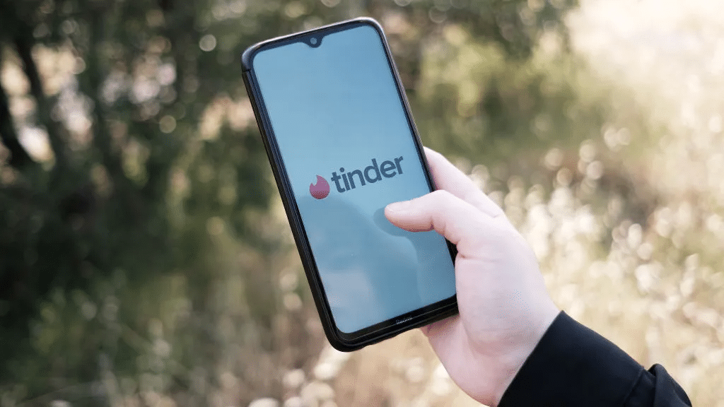 Tinder reduce el ritmo de contratación y financia el uso creciente de herramientas de IA