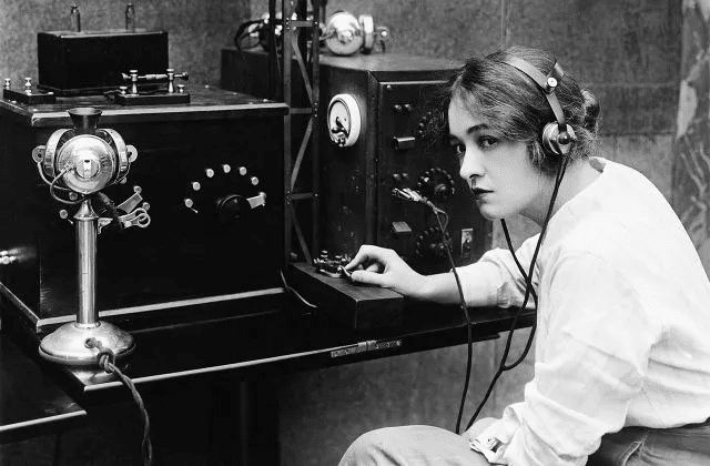 Talkie 1930 Es parte de un proyecto que intenta producir un chatbot que hable como alguien del pasado