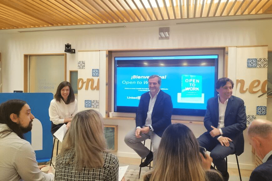 La huella digital profesional, bien leída, revela más que una etiqueta académica cerrada.