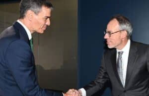 Amazon Web Services Anuncia una Inversión de 33.700 Millones en España Hasta 2033 Amazon Web Services Anuncia una Inversión de 33.700 Millones en España Hasta 2033