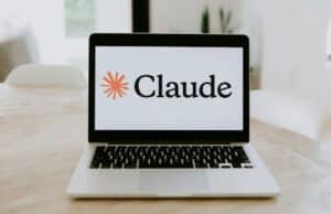 Polémica por la Reciente Política de Privacidad en Claude que Permite Ceder tus Datos a las Autoridades Polémica por la Reciente Política de Privacidad en Claude que Permite Ceder tus Datos a las Autoridades