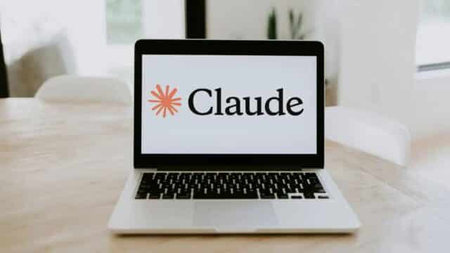 Polémica por la Reciente Política de Privacidad en Claude que Permite Ceder tus Datos a las Autoridades Polémica por la Reciente Política de Privacidad en Claude que Permite Ceder tus Datos a las Autoridades