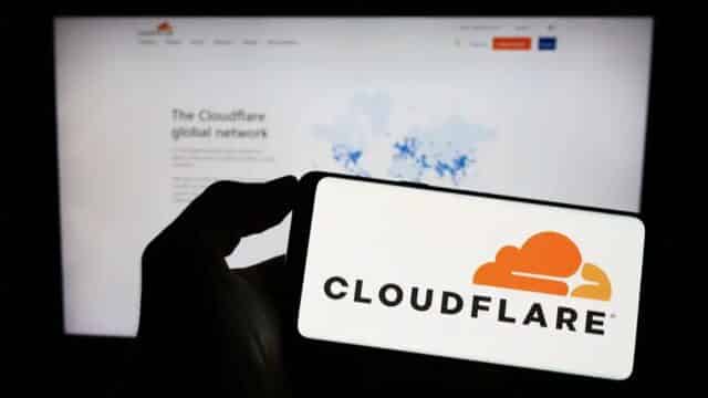 Cloudflare Activa un Bloqueo por Defecto a los Rastreadores de IA en Sitios con Anuncios