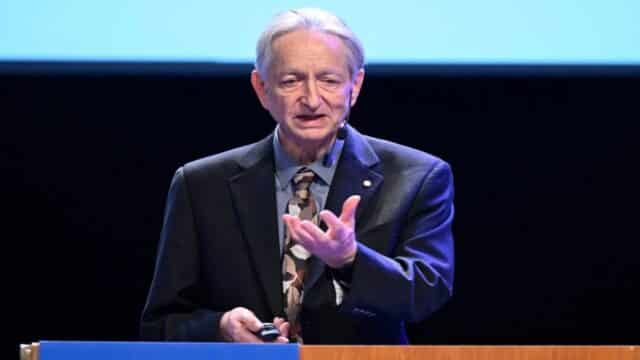 Geoffrey Hinton Alerta Sobre Sistemas de IA Que Podrían Perseguir Objetivos Propios
