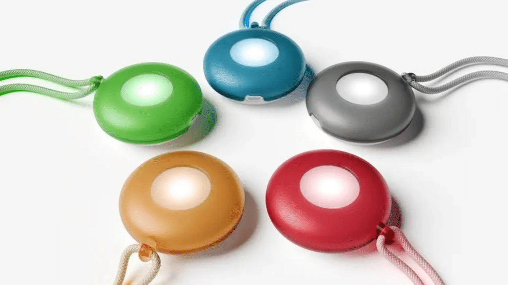 Friend ahora incorpora un altavoz integrado y puede responder con una voz propia.