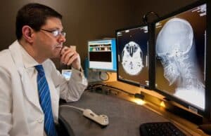 La IA Optimiza la Lectura de una Imagen Médica, Pero un Error Puede Ocultar una Hemorragia Cerebral La IA Optimiza la Lectura de una Imagen Médica, Pero un Error Puede Ocultar una Hemorragia Cerebral