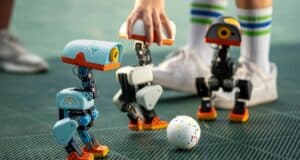 La Robótica con IA ya no Exige Gastar una Fortuna: Hugging Face Tiene un Pequeño Robot que Aprende cosas