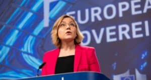 La Unión Europea da un Giro a su Política de IA: Prepara 7 Gigafábricas para Reducir la Ventaja de EEUU y China