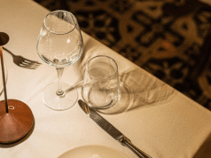 Clientes Usan un Vídeo con IA para No Pagar en un Restaurante de Galicia Clientes Usan un Vídeo con IA para No Pagar en un Restaurante de Galicia