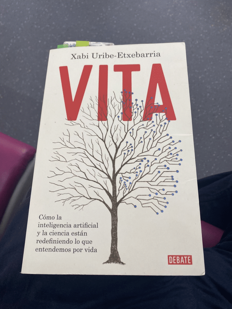 La vida podría ser, ante todo, un sistema, es lo que revela Xabi Uribe-Etxeberría en su ensayo divulgativo VITA