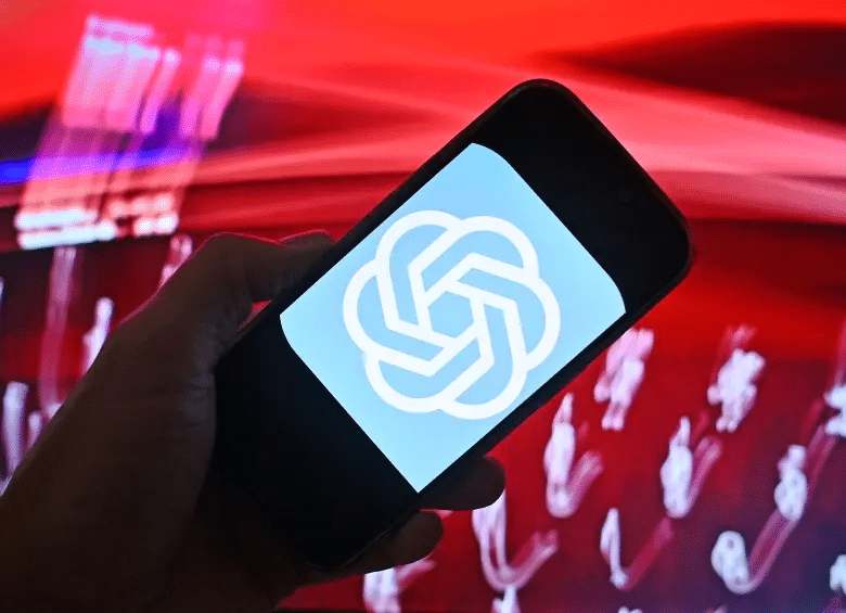 OpenAI presentó ahora una herramienta que supervisa el razonamiento interno de sus modelos.
