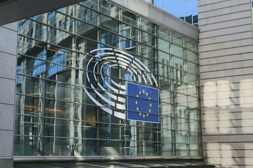 La Comisión Europea aprobó la creación de SEPI Digital. el consorcio español podrá optar a albergar una gigafactoría europea de IA