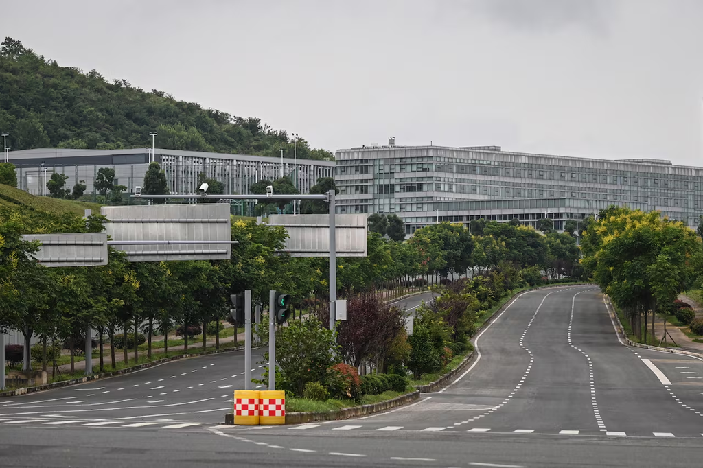 Aun cuando Guizhou tuvo crecimiento del PIB en la última década, el ingreso salarial fue el penúltimo mas bajo en ese período.