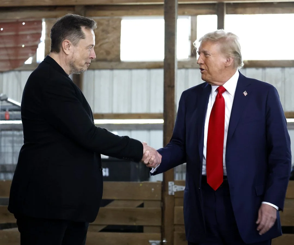 La compra ocurre mientras SpaceX obtiene una cantidad cada vez mayor de contratos gubernamentales.
