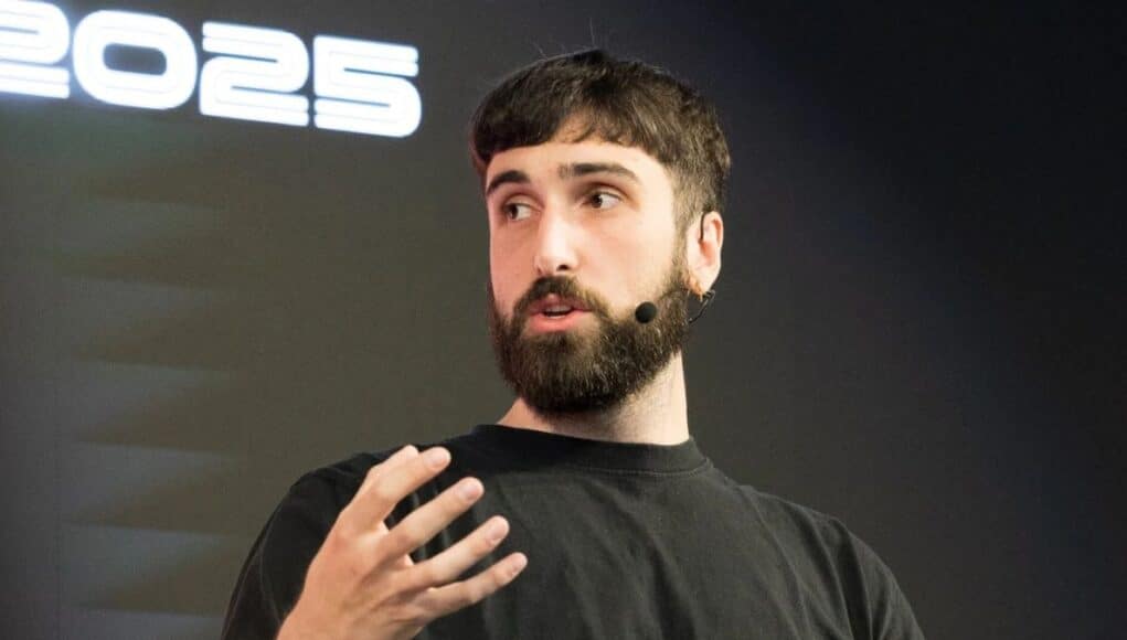 El CEO de Cohere advierte sobre lo que se ha convertido la IA El CEO de Cohere advierte sobre lo que se ha convertido la IA: «El arma cibernética más potente jamás creada»