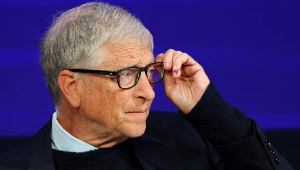 La Alerta de Bill Gates Sobre la IA que Aprende a Hacer Trampas para Cumplir Objetivos La Alerta de Bill Gates Sobre la IA que Aprende a Hacer Trampas para Cumplir Objetivos
