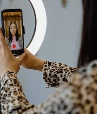TikTok Live Suma una IA para Crear Resúmenes Automáticos de Directos