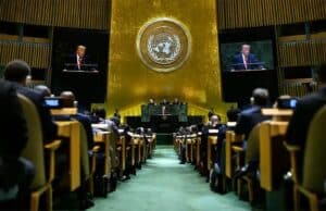 Trump Desafía a la ONU y Descarta Frenar la IA para Mantener Ventaja sobre China Trump Desafía a la ONU y Descarta Frenar la IA para Mantener Ventaja sobre China