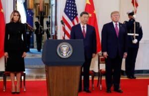 Xi Jinping se Reúne con Trump, que Propone un Cambio de Nombre Para la IA: China Respeta su Decisión Xi Jinping se Reúne con Trump, que Propone un Cambio de Nombre Para la IA: China Respeta su Decisión
