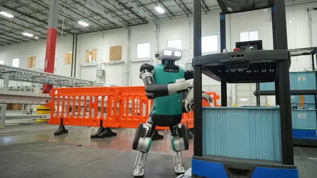 Digit 5 de Agility Robots se Recarga en Nueve Minutos y Promete Operar en Fábricas por Más de 20 Horas