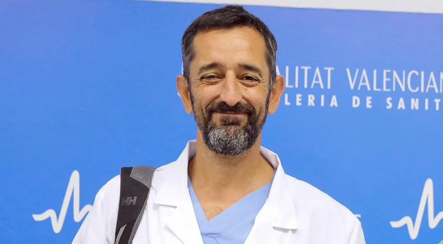 Pedro Cavadas alerta de estafa que usa su imagen y su voz con IA para vender productos milagro Pedro Cavadas alerta de estafa que usa su imagen y su voz con IA para vender productos milagro