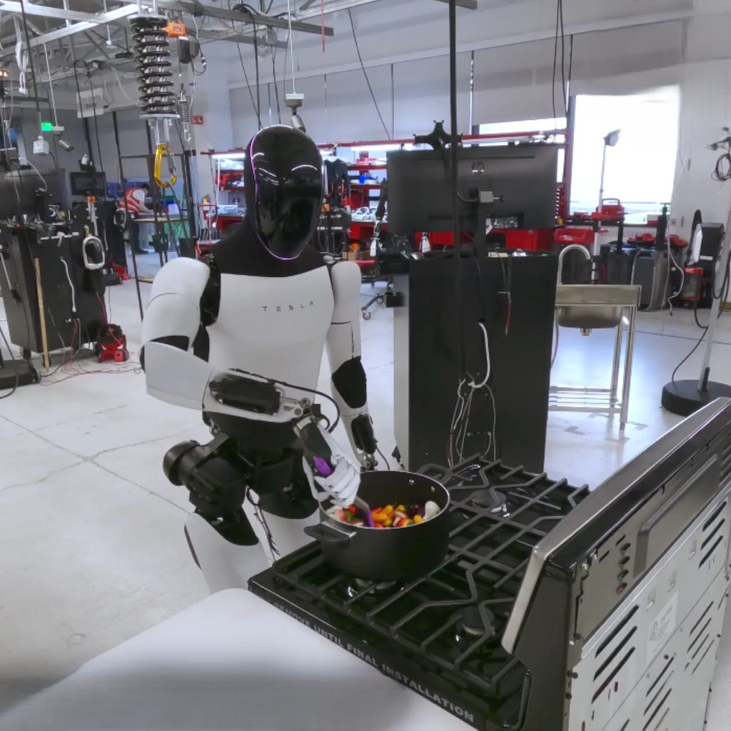 Tesla pide a sus empleados entrenar con equipo de movimiento, para enseñar tareas de producción a Optimus