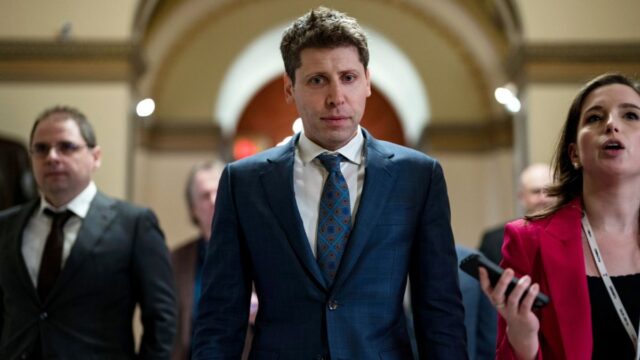 Juez Estadunidense Desestima la Demanda por Abuso Sexual de la Hermana de Sam Altman Juez Estadunidense Desestima la Demanda por Abuso Sexual de la Hermana de Sam Altman