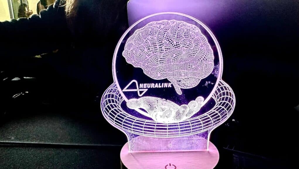 Neuralink Reduce de Diez Minutos Diarios a Semanales la Calibración de Implantes Neuralink Reduce de Diez Minutos Diarios a Semanales la Calibración de Implantes