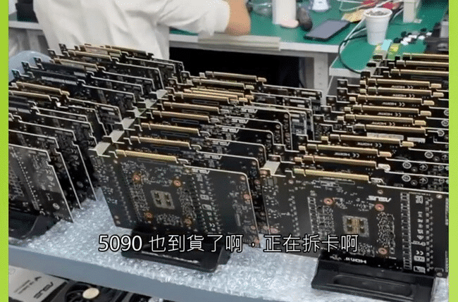 La capacidad de la RTX 5090 resulta todavía más rentable cuando se integra en infraestructura de IA.